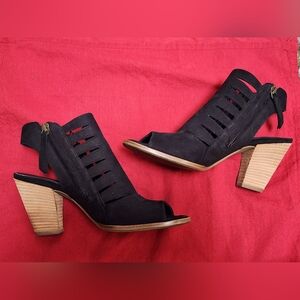 PAUL GREEN | Mindy | Peek-a-boo black sandals | EUC